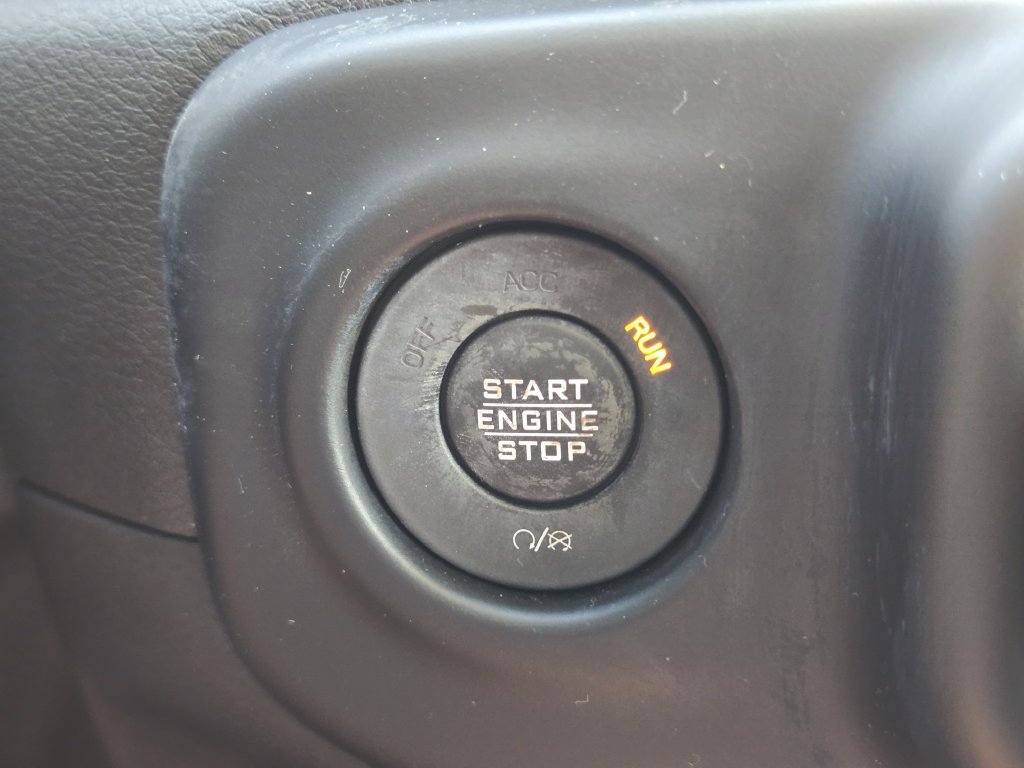 Used 2023 Jeep Wrangler Unlimited Sahara w/ Cold Weather Group AWD/4WD image 24