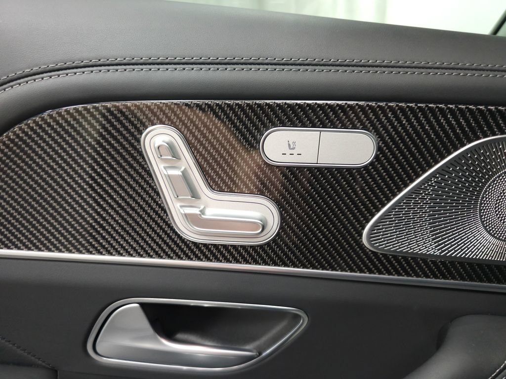 Used 2025 Mercedes-Benz GLS 63 AMG 4MATIC image 28
