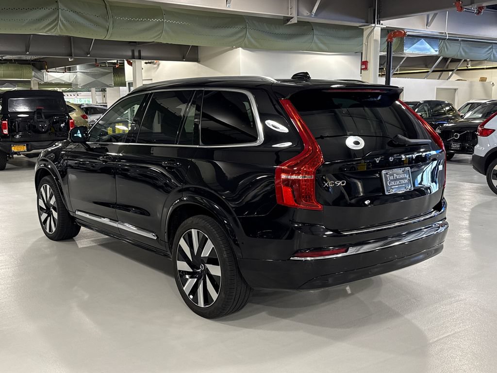 Certified 2024 Volvo XC90 T8 Plus w/ Protection Package Premier AWD/4WD image 4