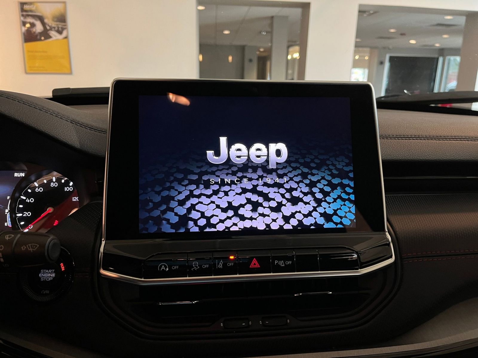Used 2025 Jeep Compass Trailhawk w/ Trailer Tow Group AWD/4WD image 20
