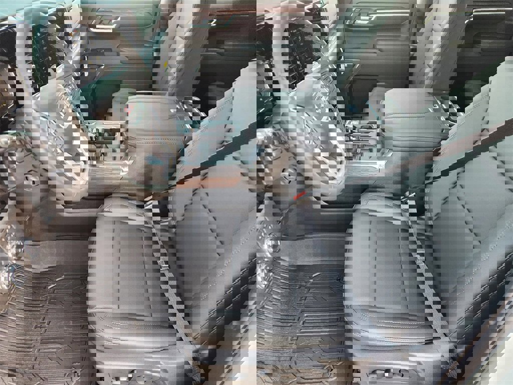 New 2026 GMC Sierra 1500 SLT image 8