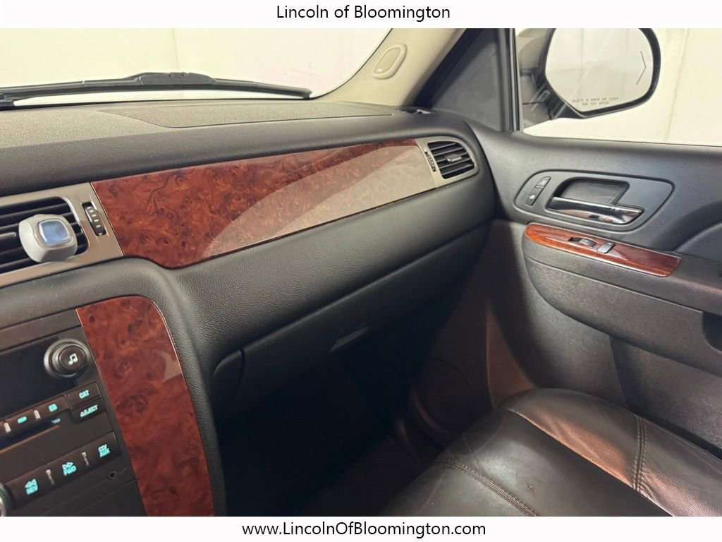 Used 2011 Chevrolet Suburban LT w/ Luxury Package image 32