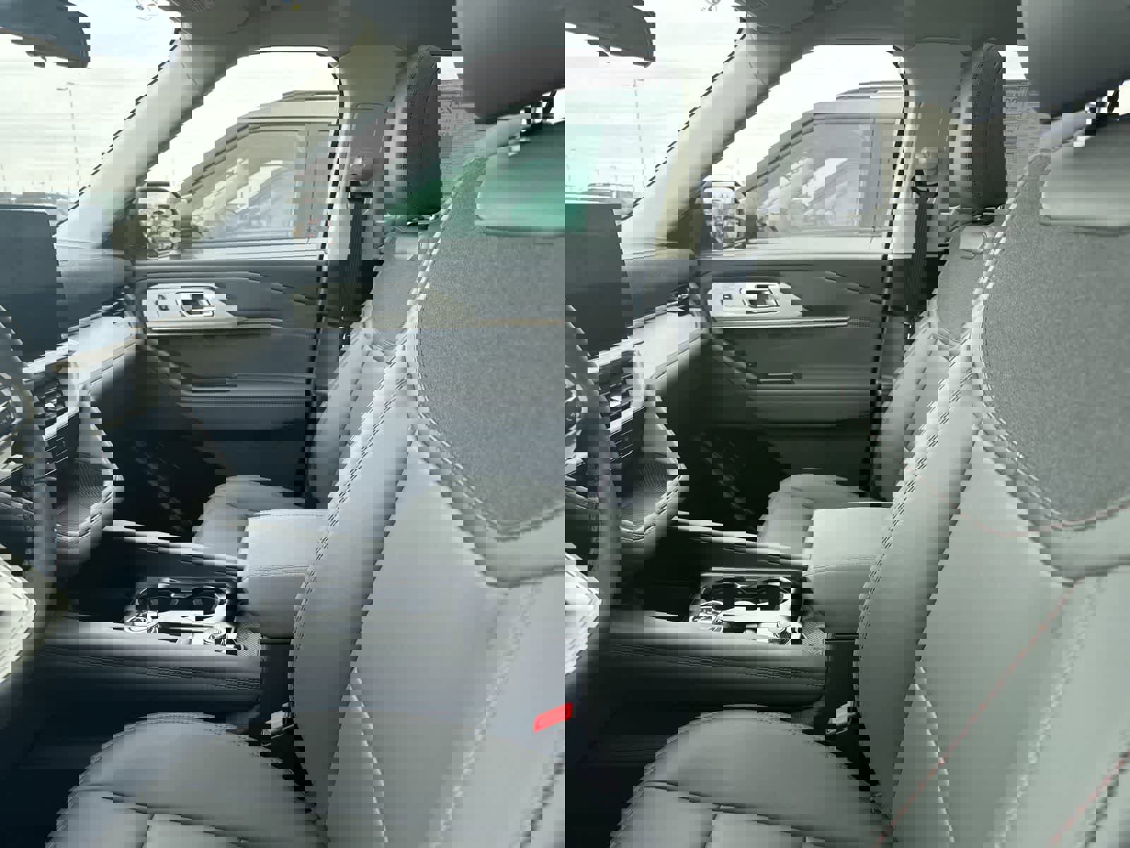 New 2026 Ford Explorer Active w/ Active Comfort Package image 27