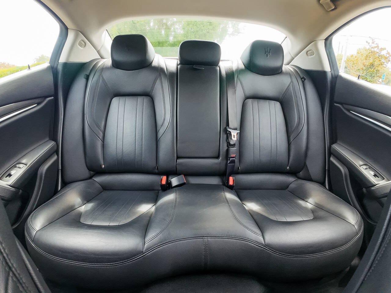 Used 2020 Maserati Ghibli RWD image 33