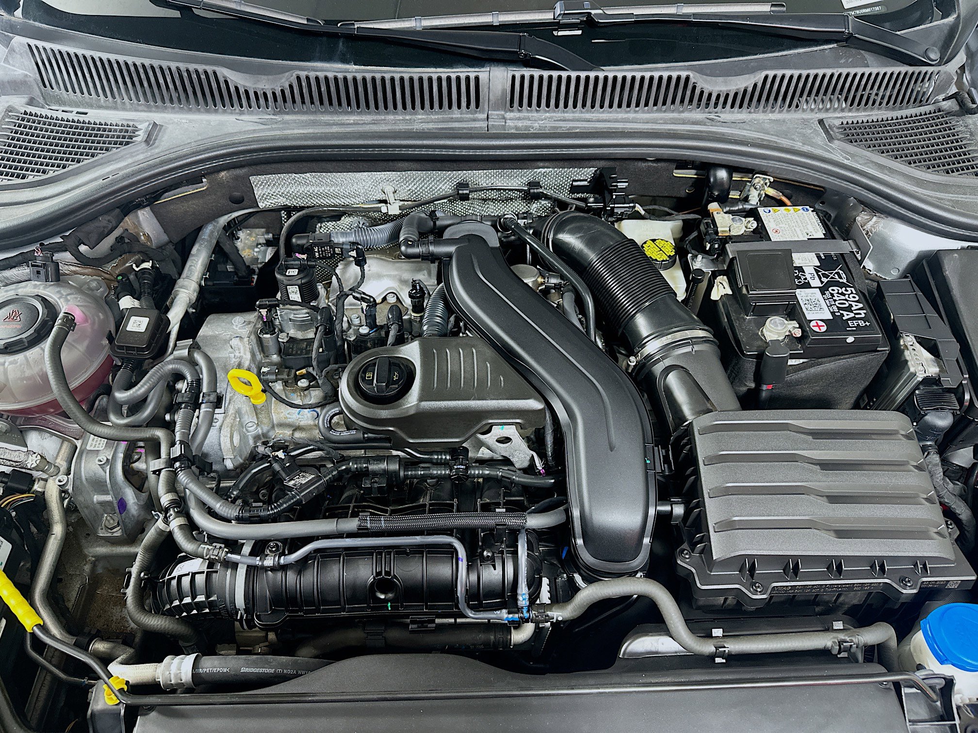 Used 2024 Volkswagen Jetta SE image 34