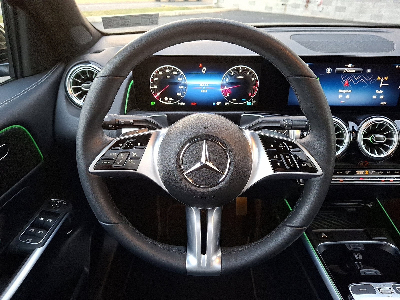 Certified 2025 Mercedes-Benz GLB 250 4MATIC image 21