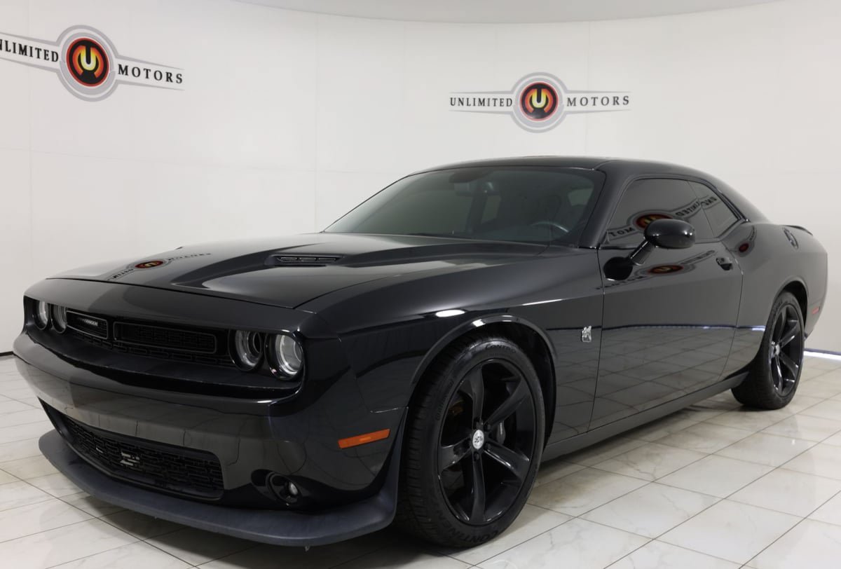Used 2015 Dodge Challenger R/T Scat Pack RWD image 5