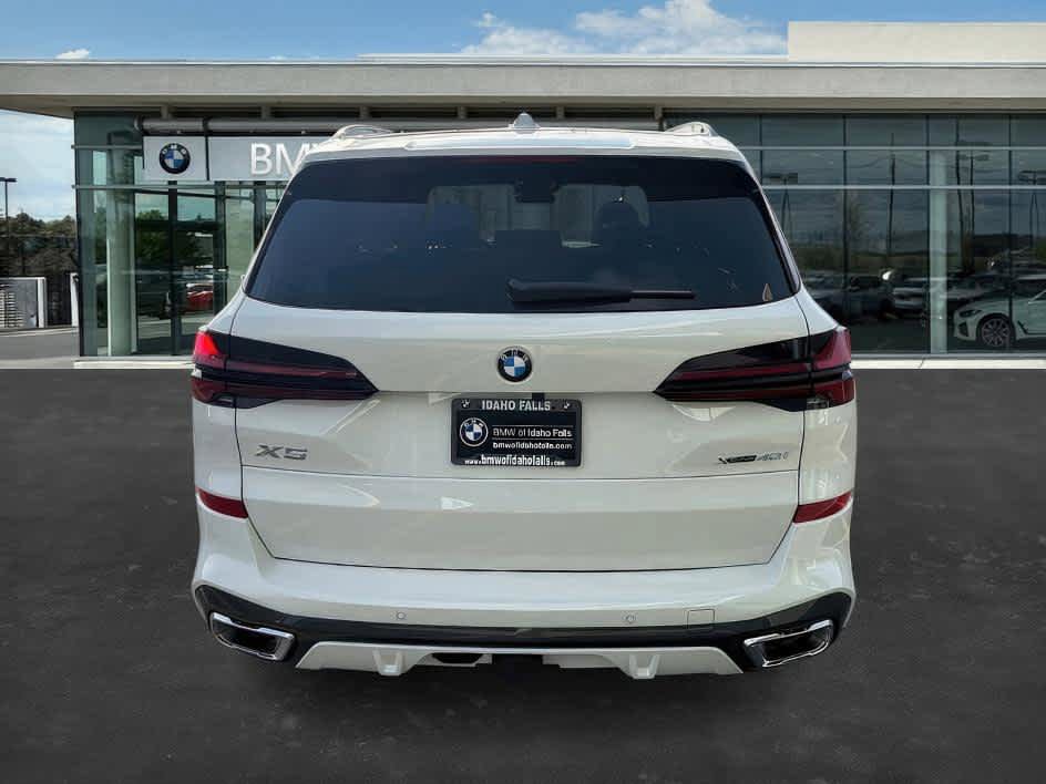 New 2026 BMW X5 xDrive40i w/ M Sport Package AWD/4WD image 6
