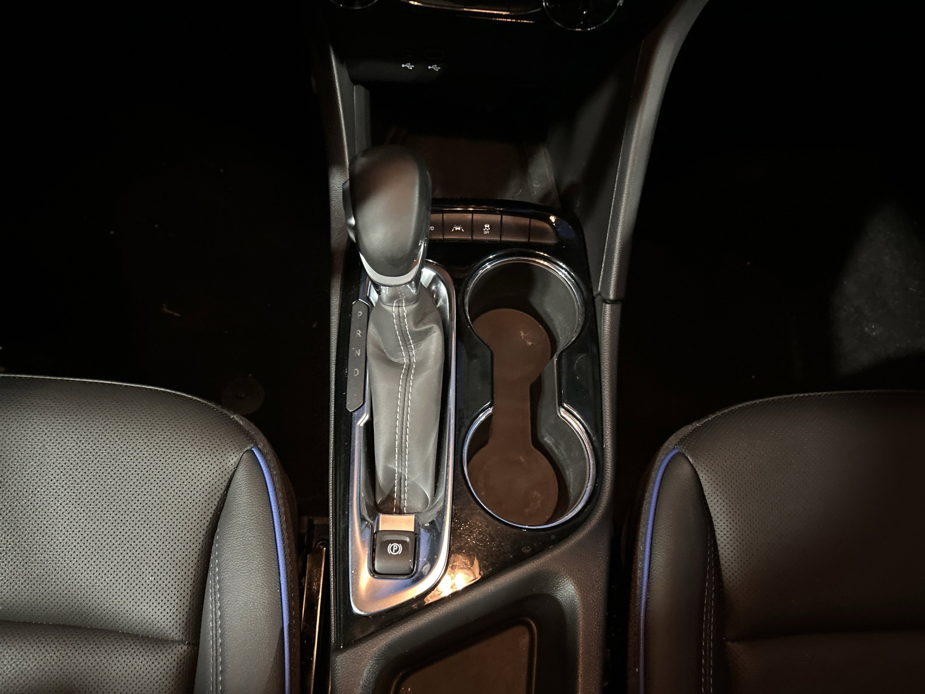 Used 2025 Buick Encore GX Sport Touring image 36