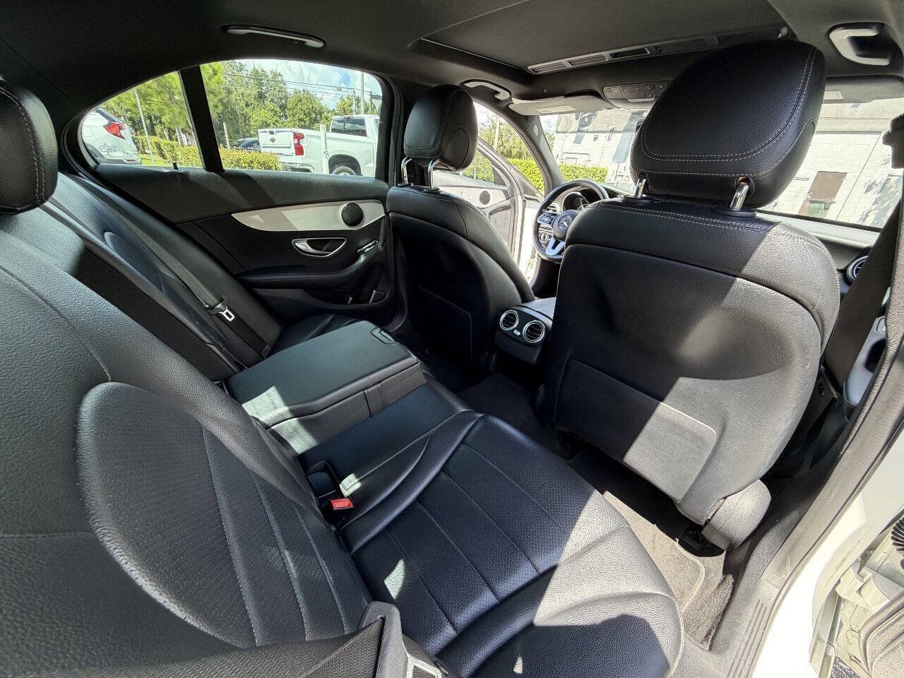 Used 2019 Mercedes-Benz C 300 Sedan image 11