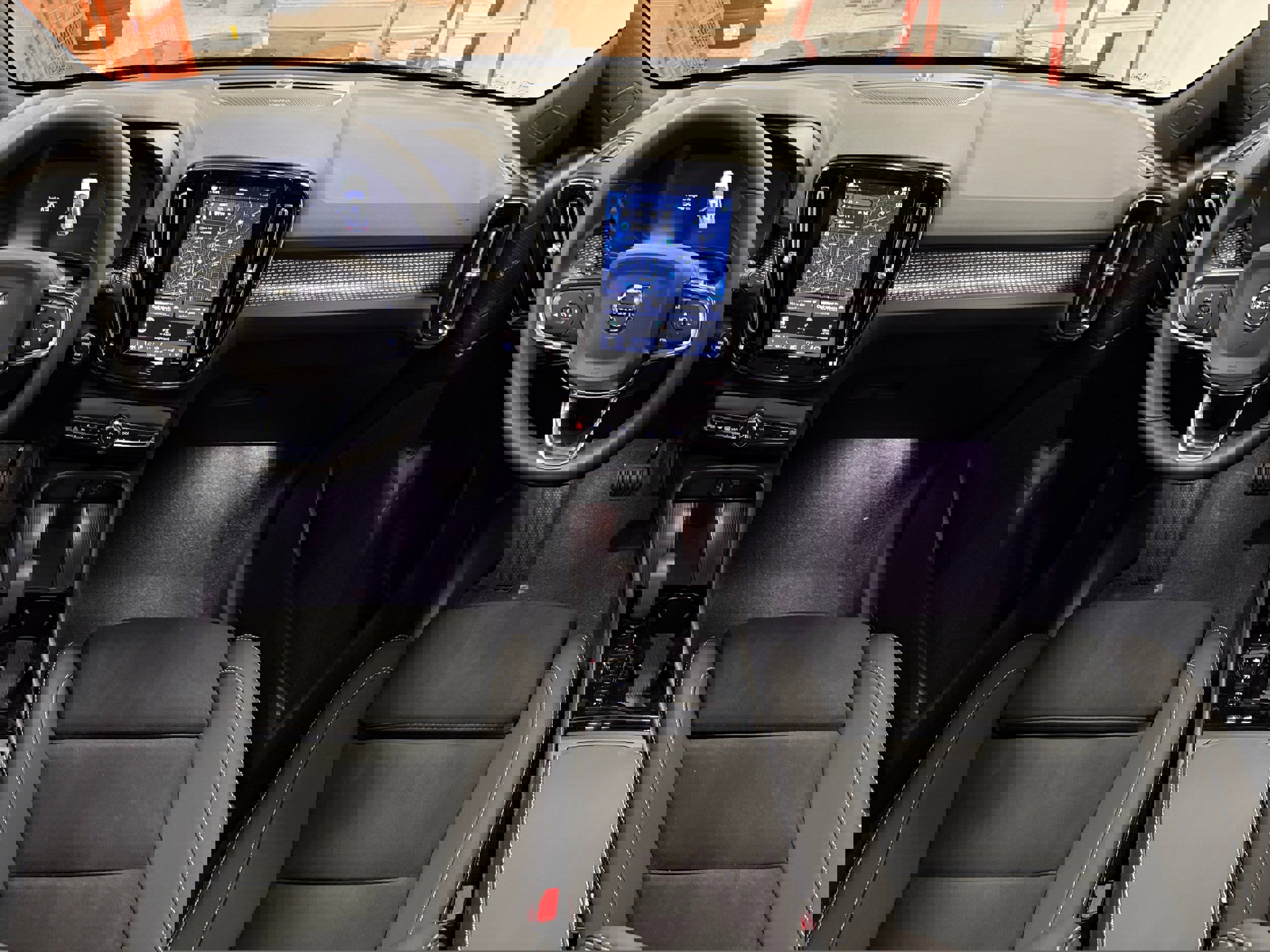 New 2026 Volvo XC40 B5 Ultra w/ Protection Package Premier image 22