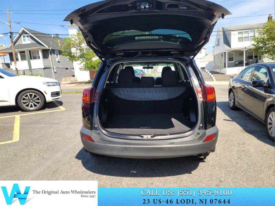 Used 2013 Toyota RAV4 XLE AWD/4WD image 8
