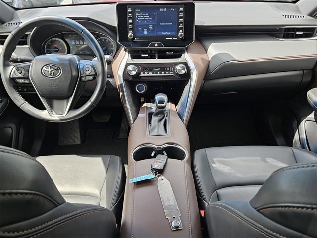 Used 2022 Toyota Venza XLE image 7