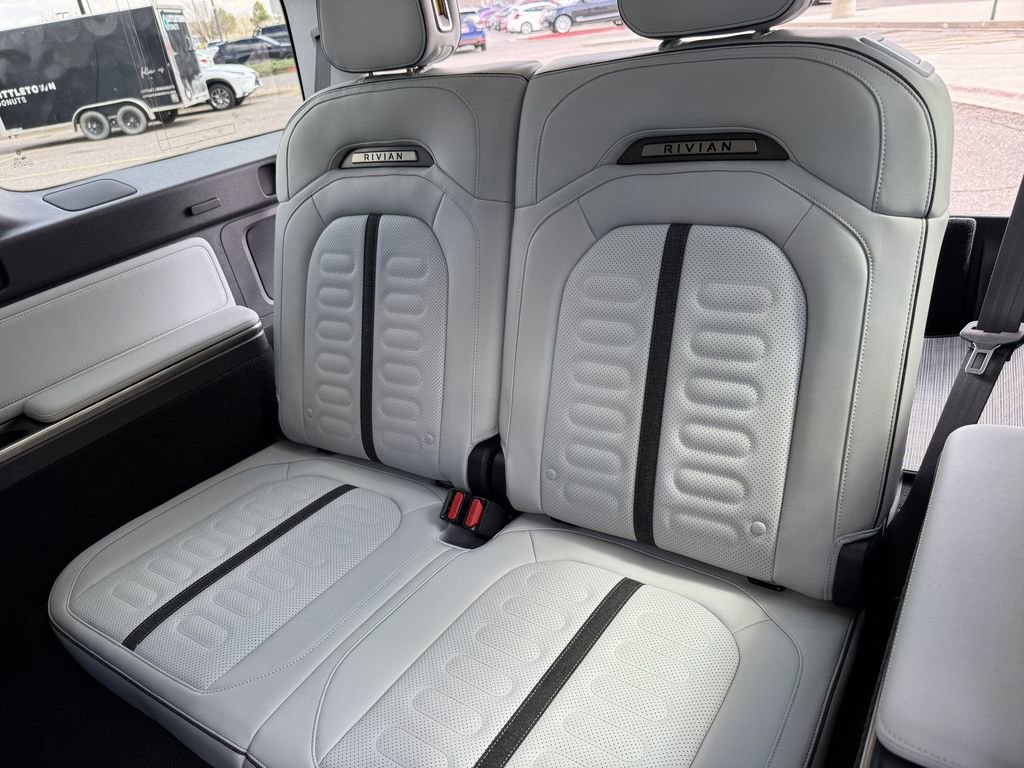 Used 2024 Rivian R1S Adventure AWD/4WD image 25