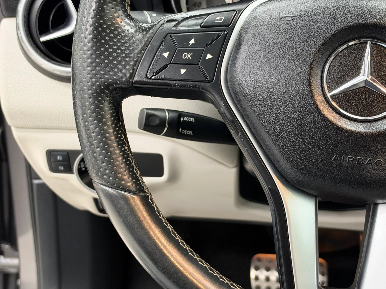 Used 2015 Mercedes-Benz GLA 250 w/ Premium Package image 19