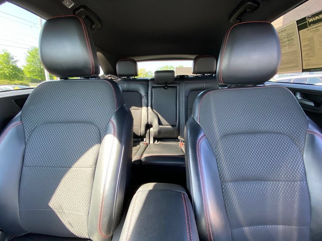 Used 2025 Ford Escape ST-Line FWD image 31