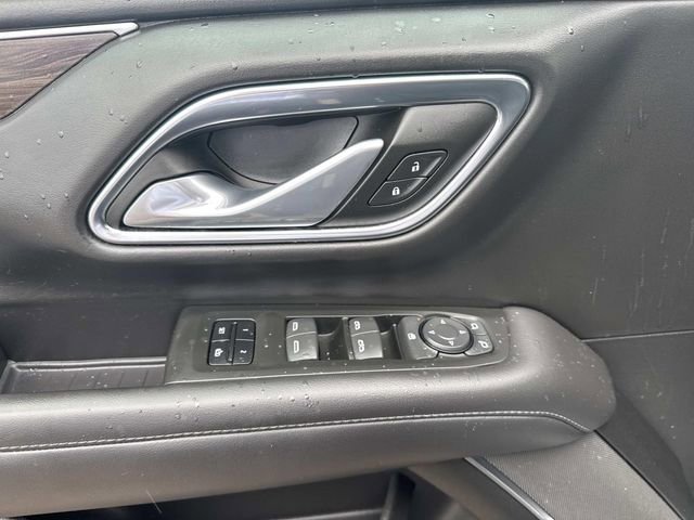 Used 2022 Chevrolet Suburban LT RWD image 25