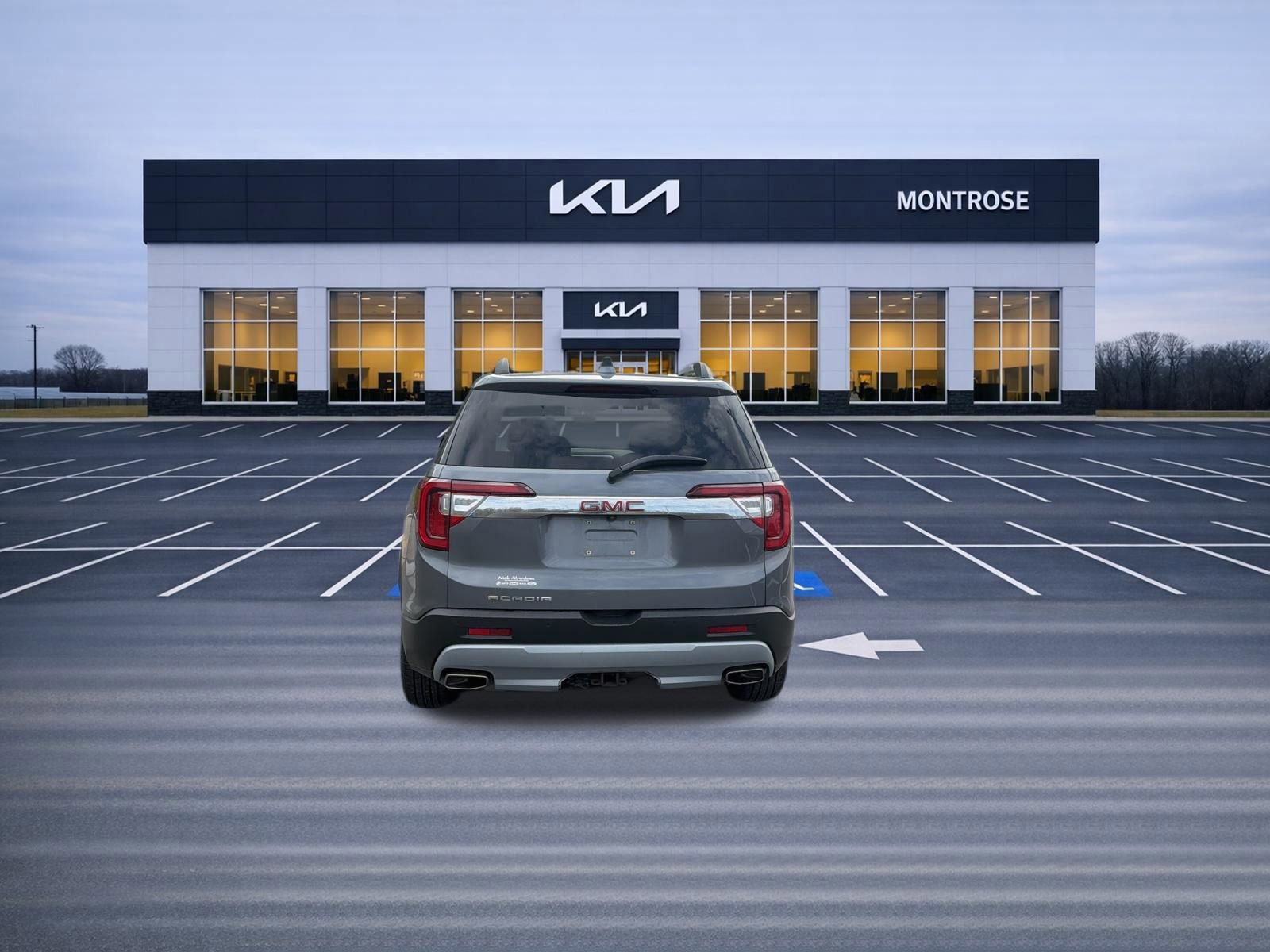 Used 2020 GMC Acadia SLE w/ Driver Convenience Package image 6