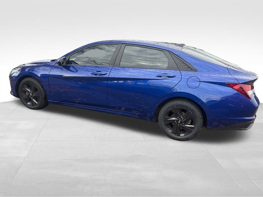 Used 2023 Hyundai Elantra SEL image 14