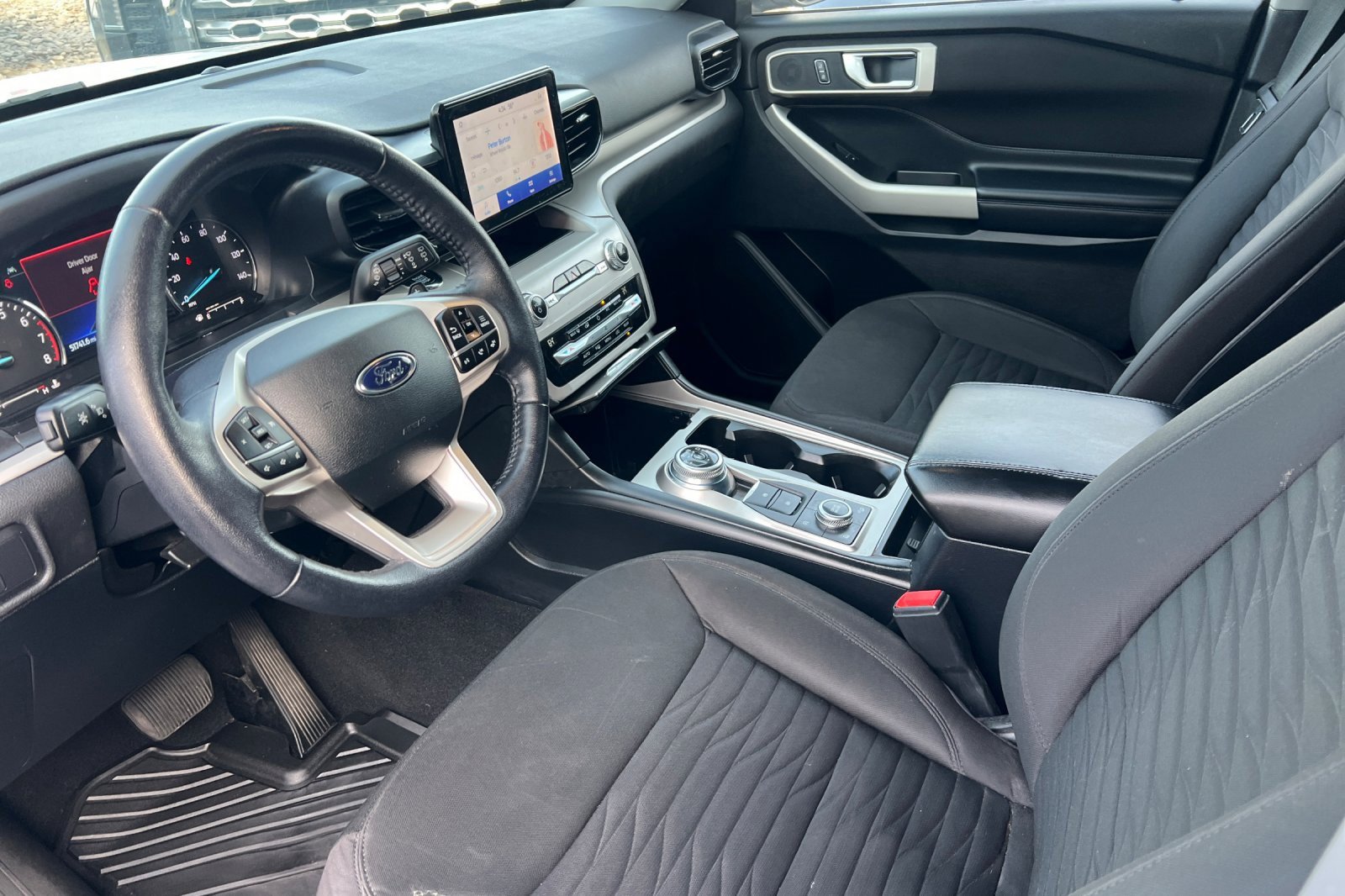 Used 2020 Ford Explorer XLT w/ Class III Trailer Tow Package image 7