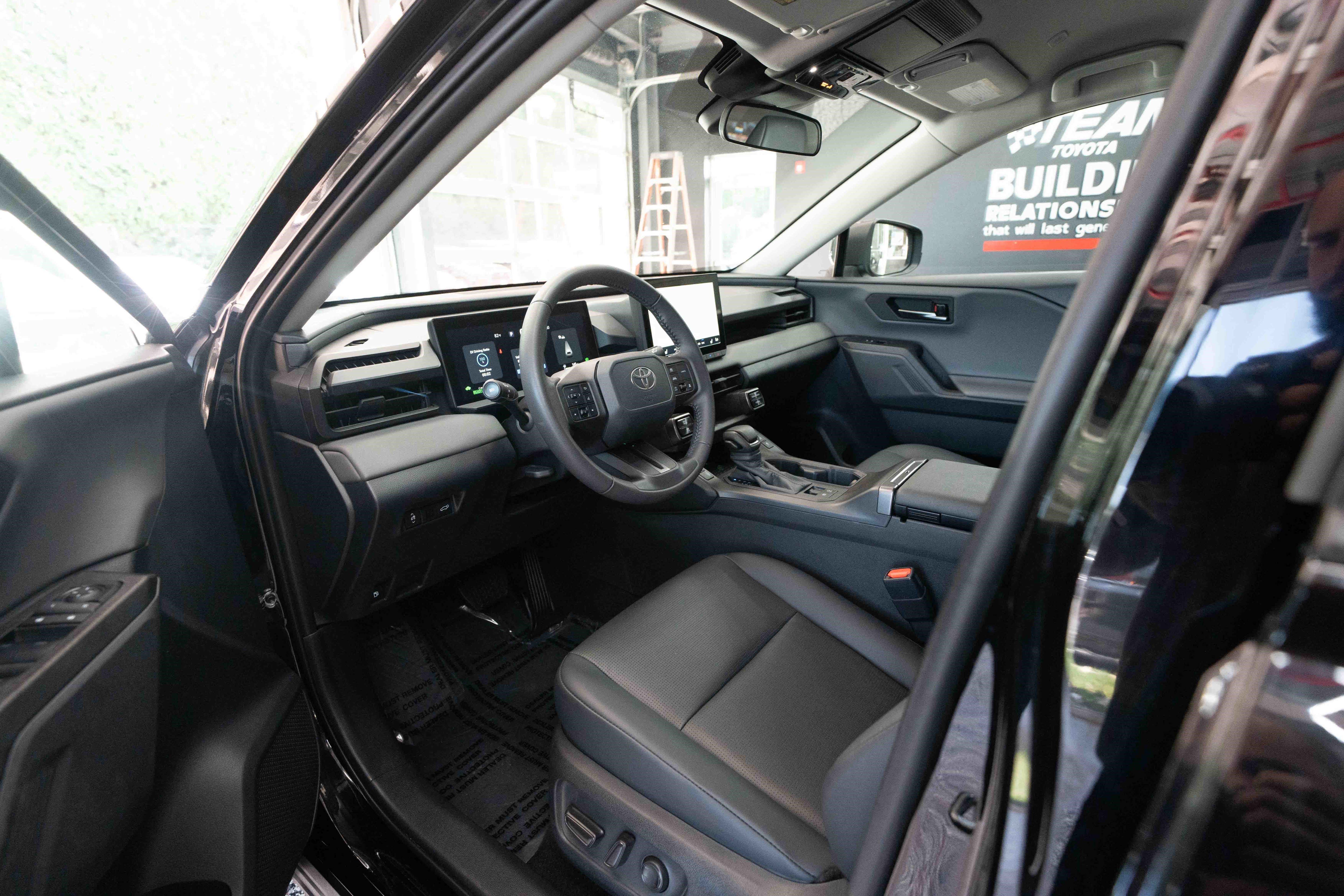 Used 2026 Toyota RAV4 XLE Premium AWD/4WD image 8
