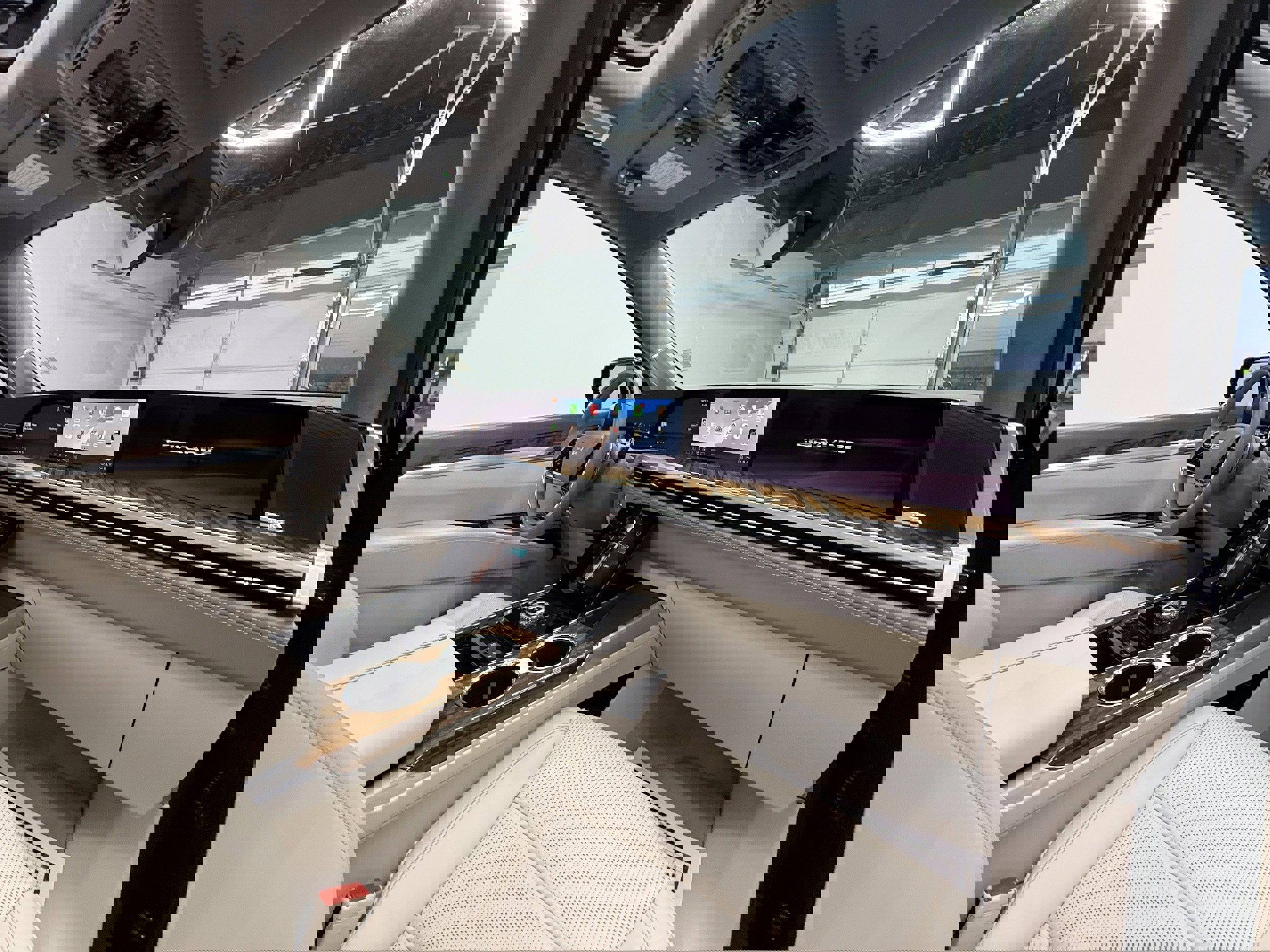 Used 2025 Cadillac Escalade ESV Sport Platinum image 34