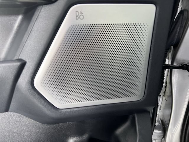 Used 2022 Ford F150 Lightning Platinum AWD/4WD image 25
