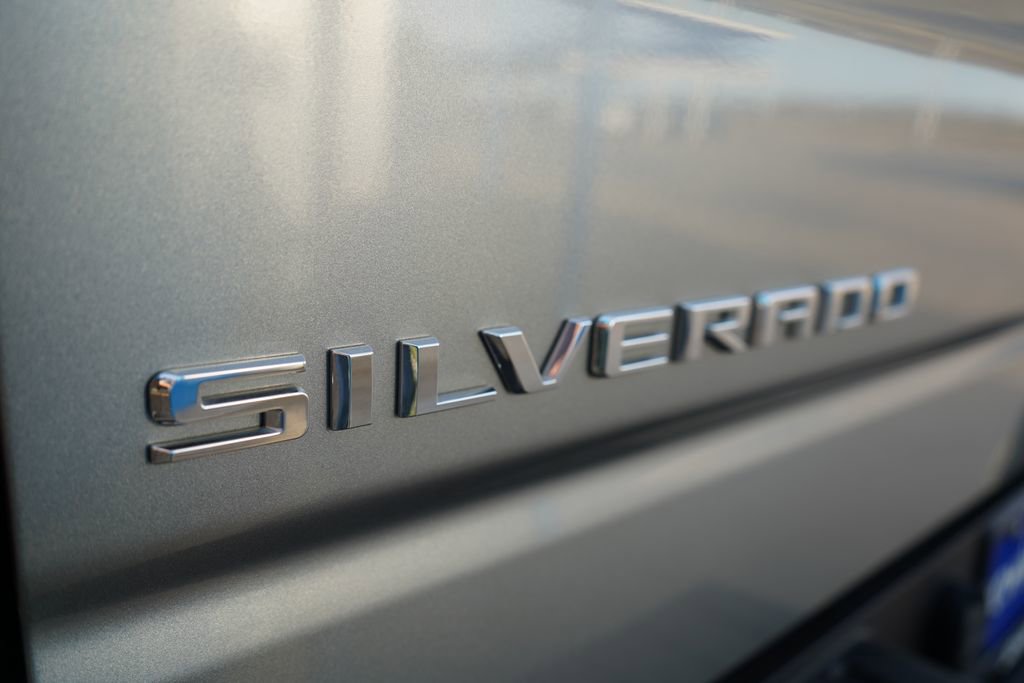 Used 2025 Chevrolet Silverado 1500 LT image 5