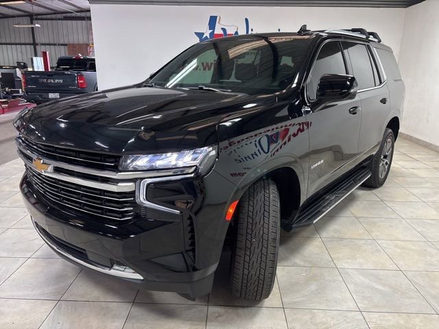 Used 2022 Chevrolet Tahoe LT w/ LT Signature Plus Package AWD/4WD image 3