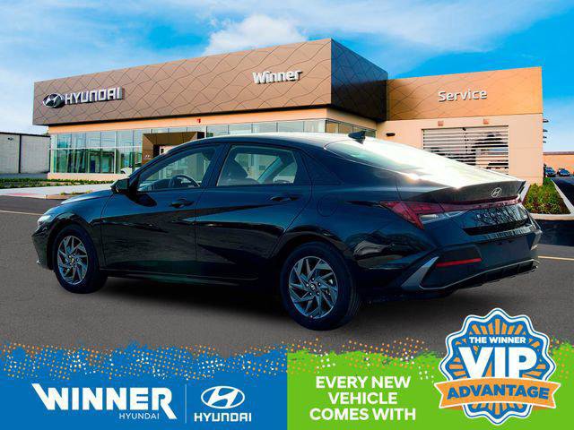 New 2025 Hyundai Elantra Blue image 5