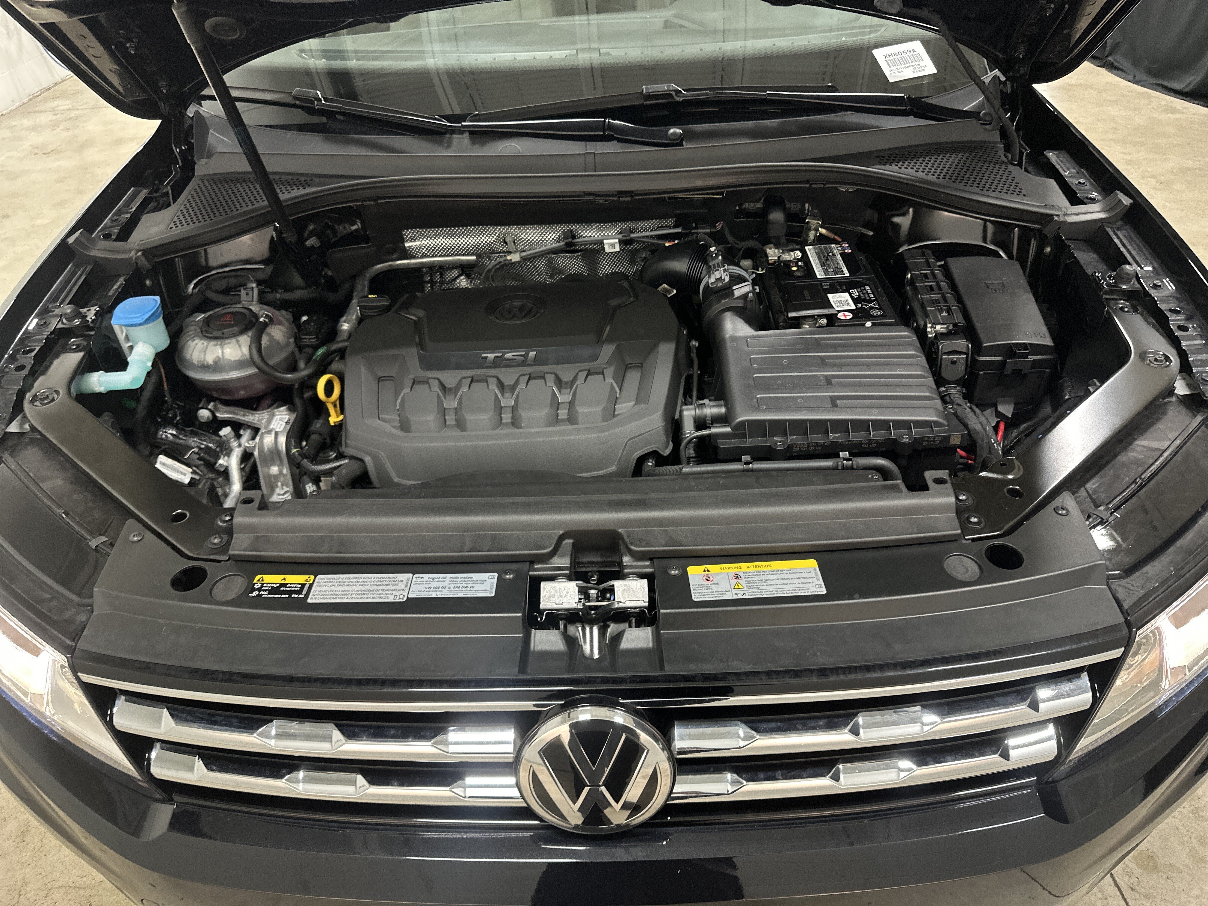 Used 2021 Volkswagen Tiguan SE AWD/4WD image 35