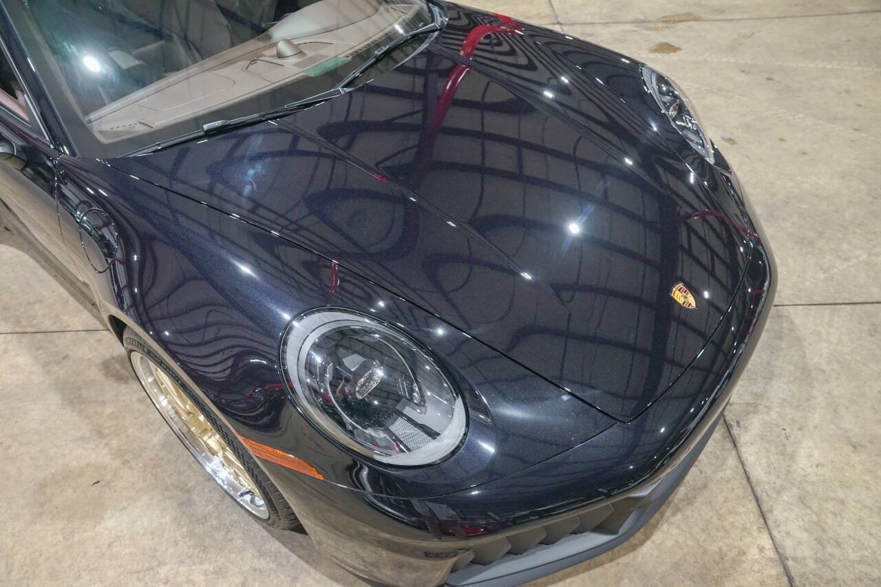 Used 2025 Porsche 911 GTS image 18