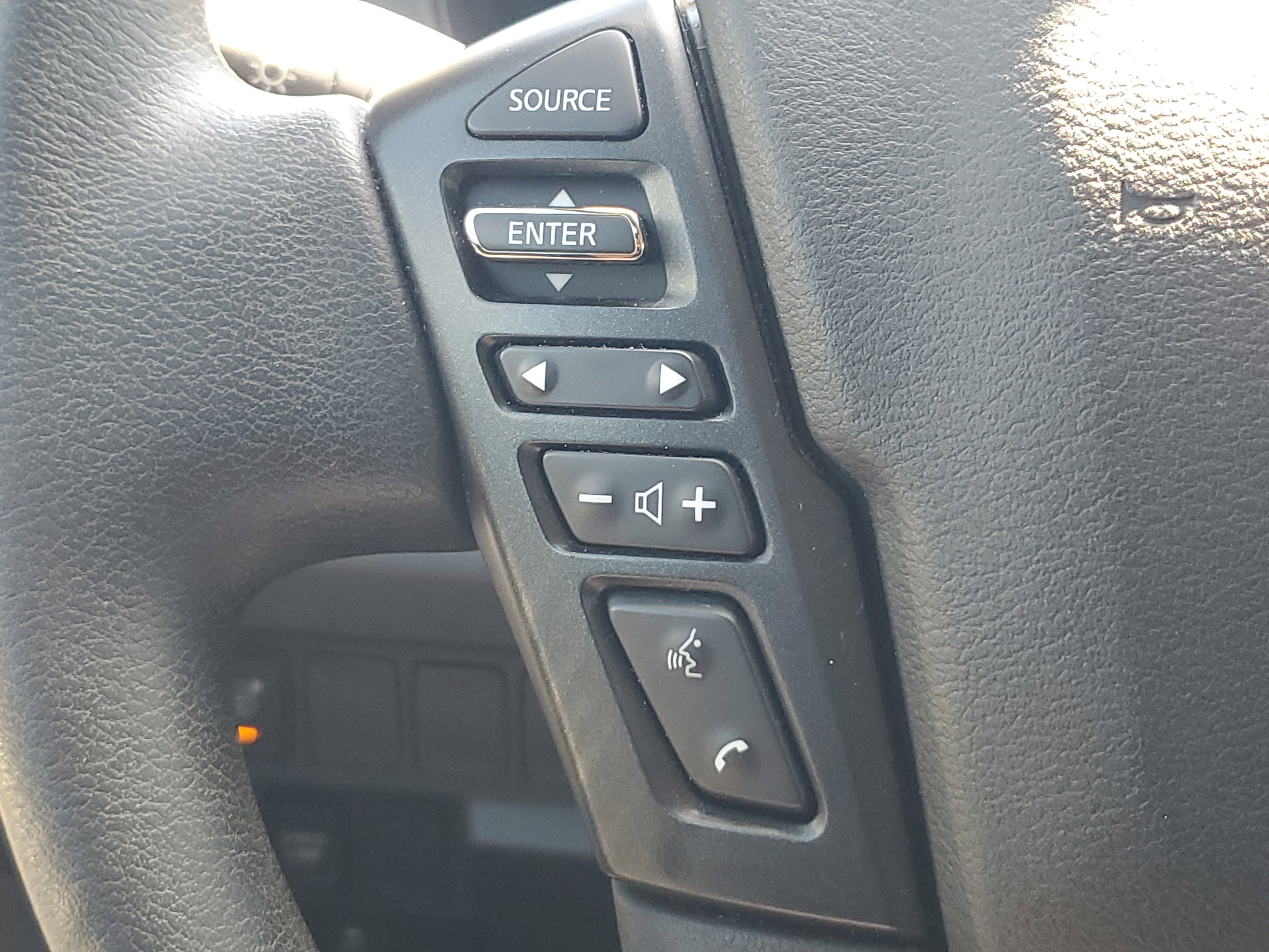 Used 2022 Nissan Frontier SV w/ Technology Package image 23