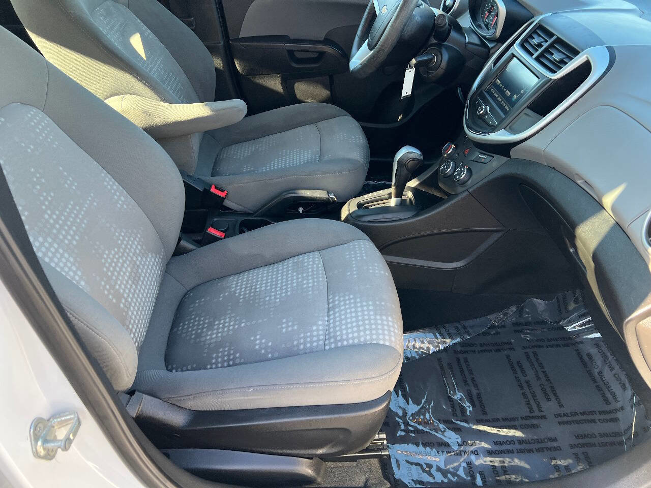 Used 2017 Chevrolet Sonic LT image 24