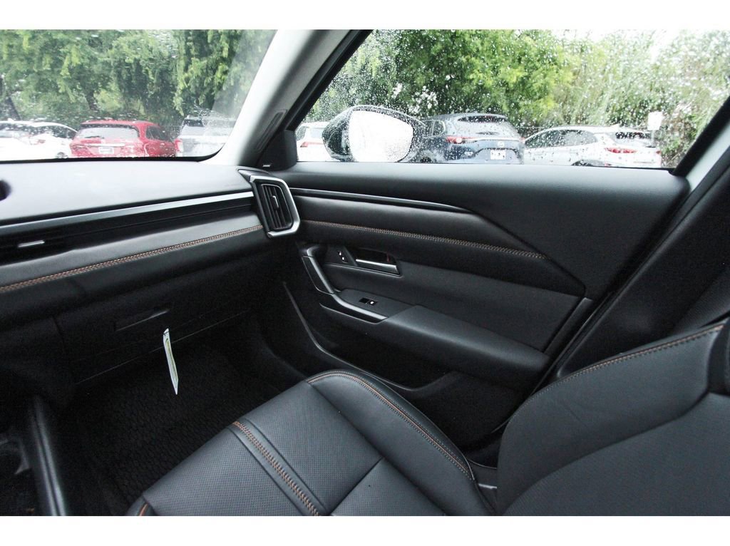 Used 2025 MAZDA CX-50 AWD 2.5 Turbo w/ Weather Package image 9