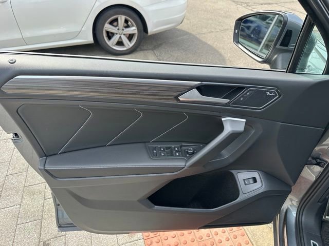 Used 2024 Volkswagen Tiguan SEL R-Line image 10