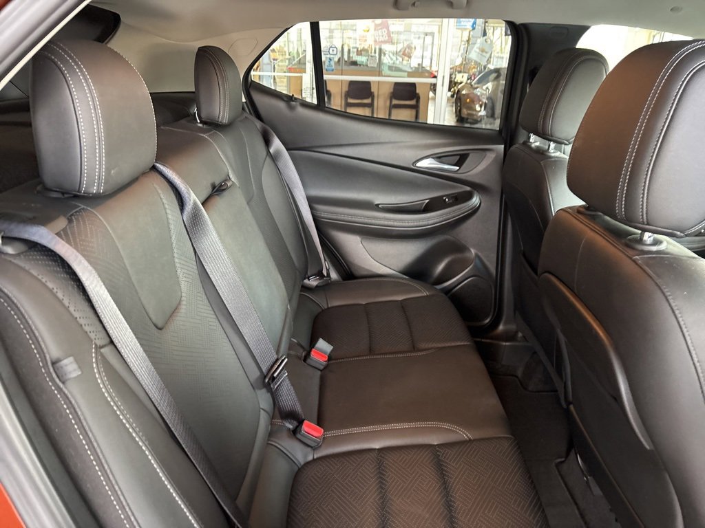 Used 2020 Buick Encore GX Essence image 24