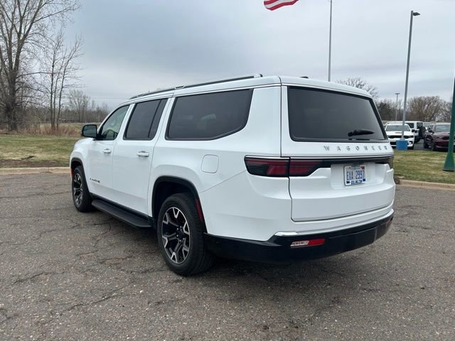 Used 2025 Jeep Wagoneer L Series III AWD/4WD image 4