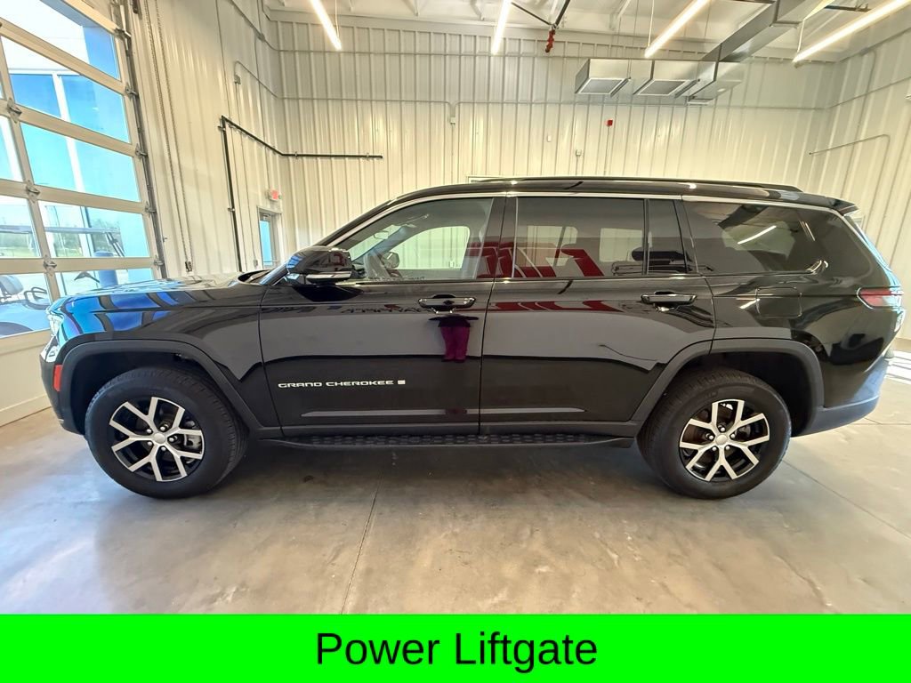 Used 2025 Jeep Grand Cherokee L Limited image 10