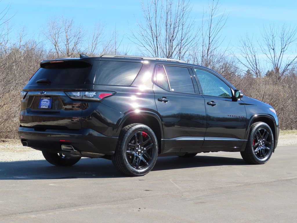 Used 2021 Chevrolet Traverse Premier w/ Redline Edition image 3
