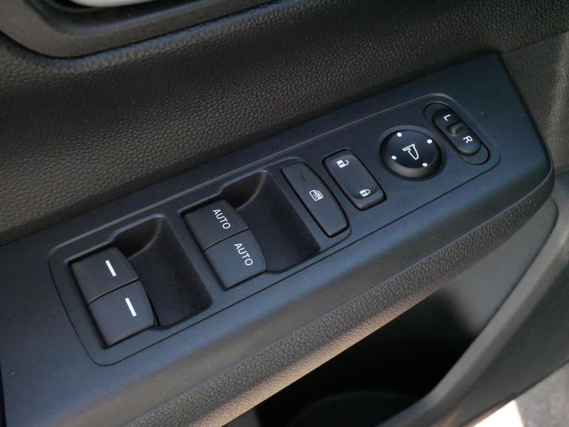 Used 2024 Honda CR-V EX image 19