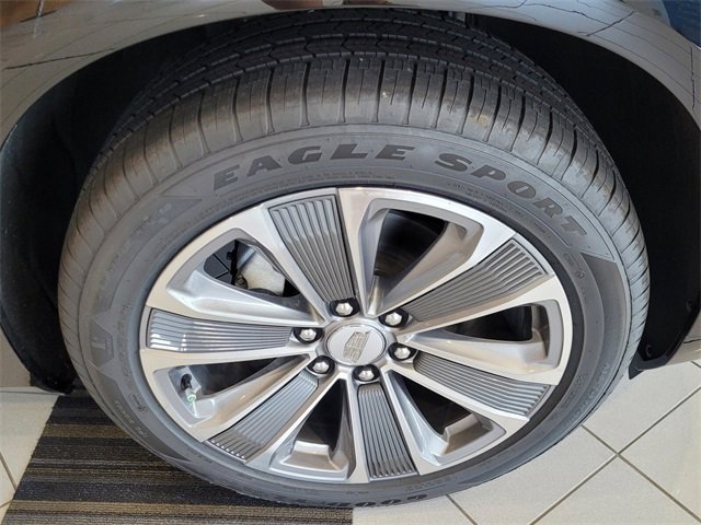 New 2026 Cadillac Vistiq Luxury w/ LPO, Floor Liner Package image 17