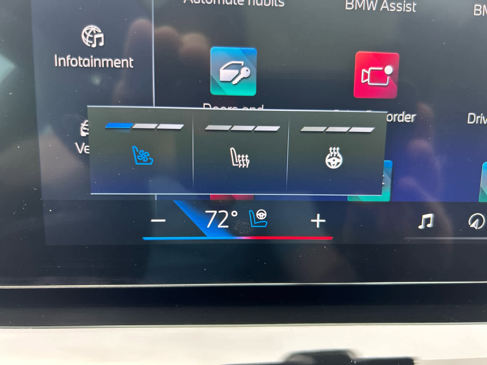 Used 2026 BMW 550e xDrive image 33