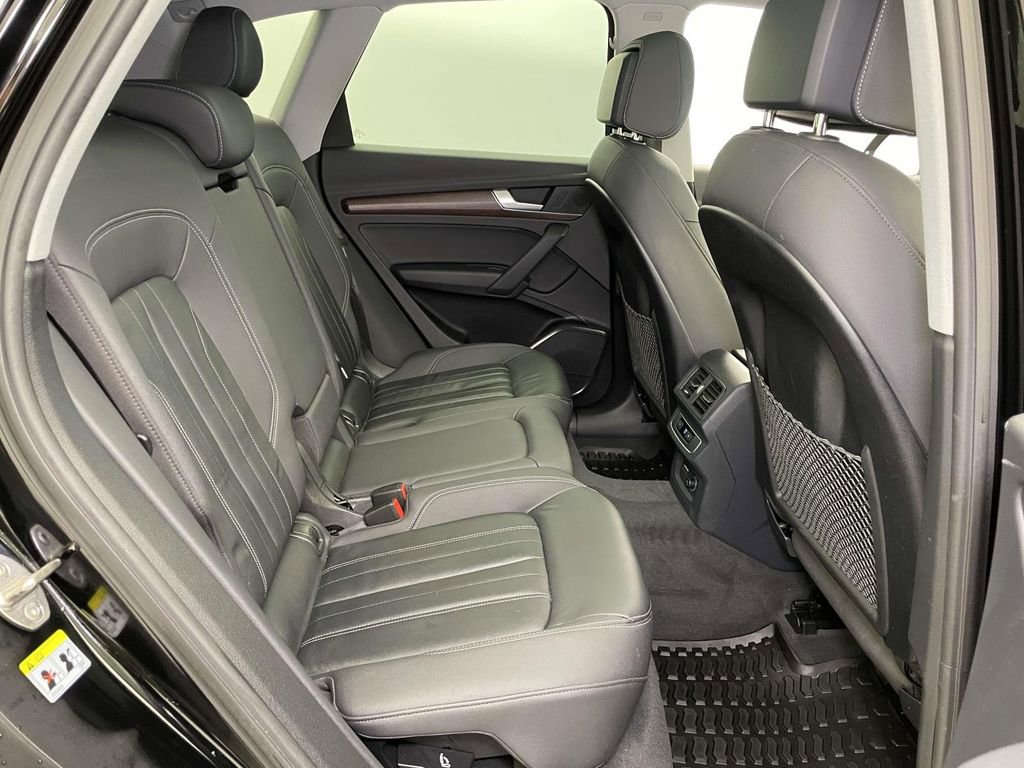 Used 2023 Audi Q5 2.0T Premium w/ Convenience Package image 22