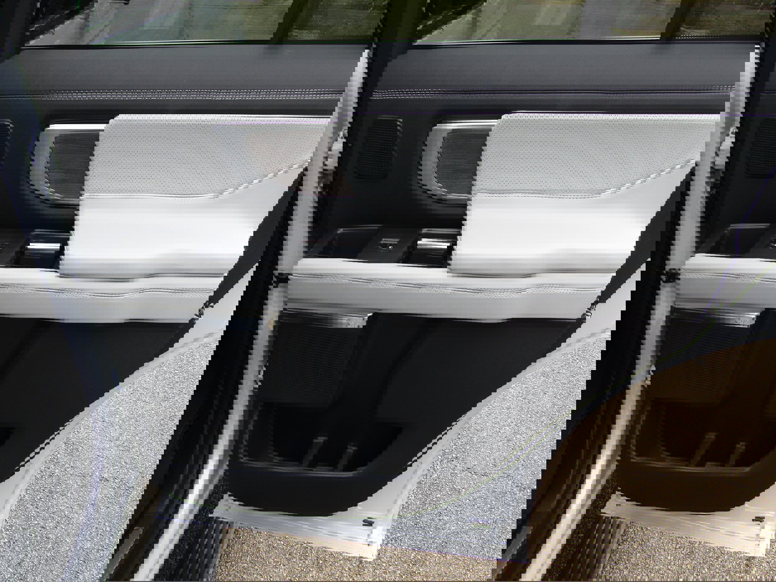 Used 2025 Ford Expedition Platinum w/ Platinum Ultimate Package image 16