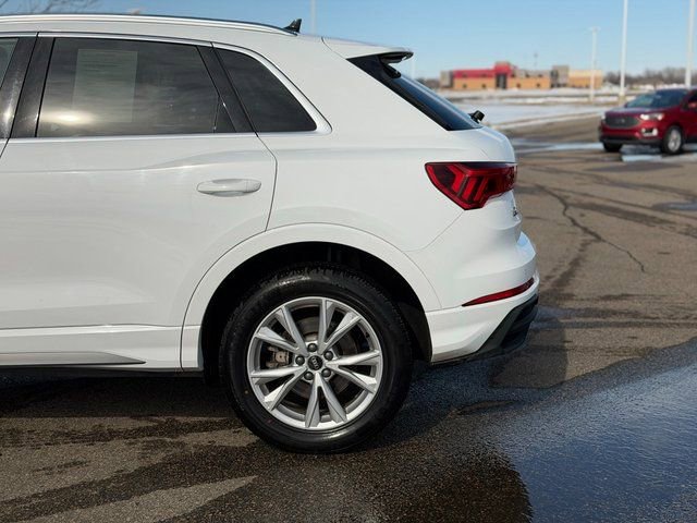 Used 2025 Audi Q3 2.0T Premium image 12