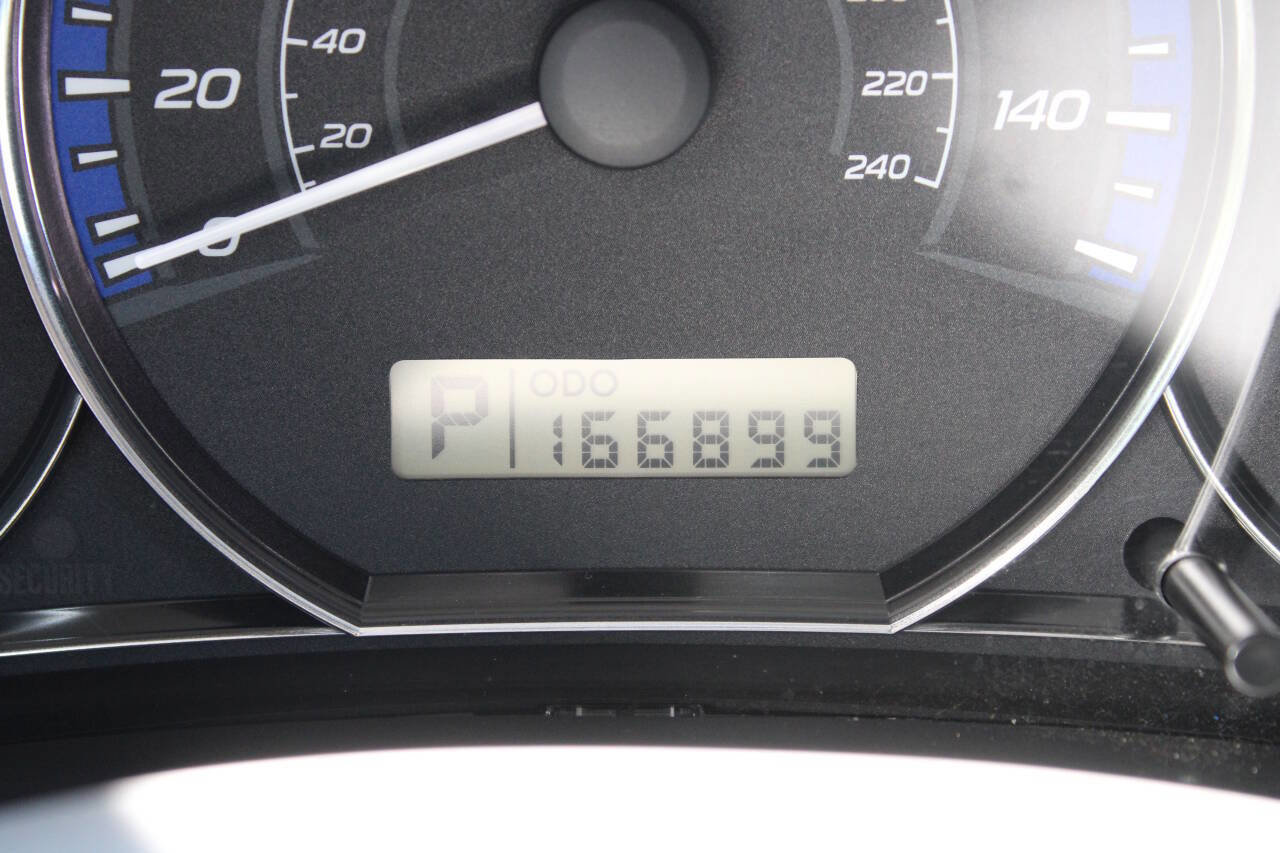 Used 2012 Subaru Forester 2.5X Limited AWD/4WD image 38