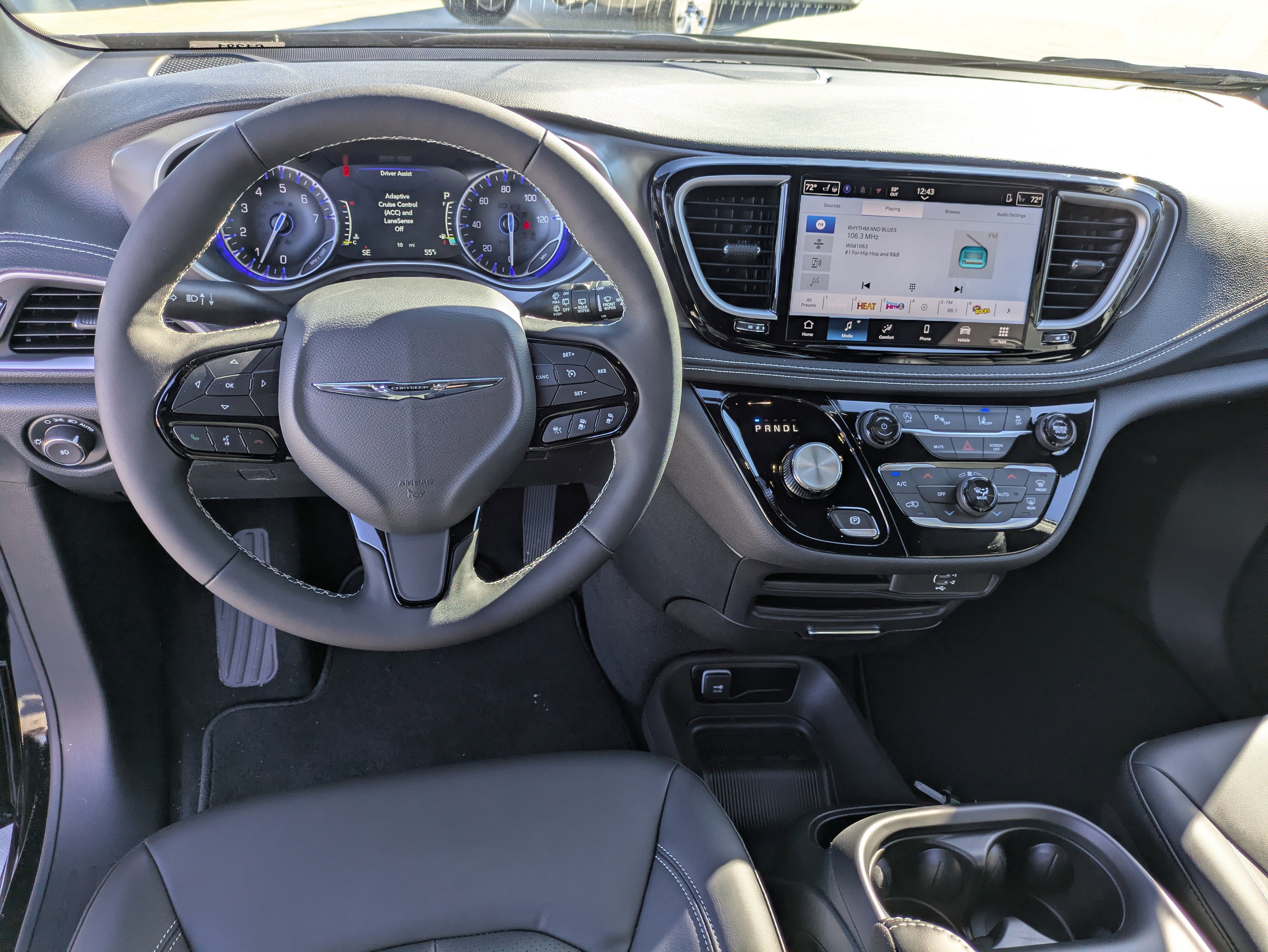 New 2026 Chrysler Pacifica Select w/ S Appearance Package FWD image 15