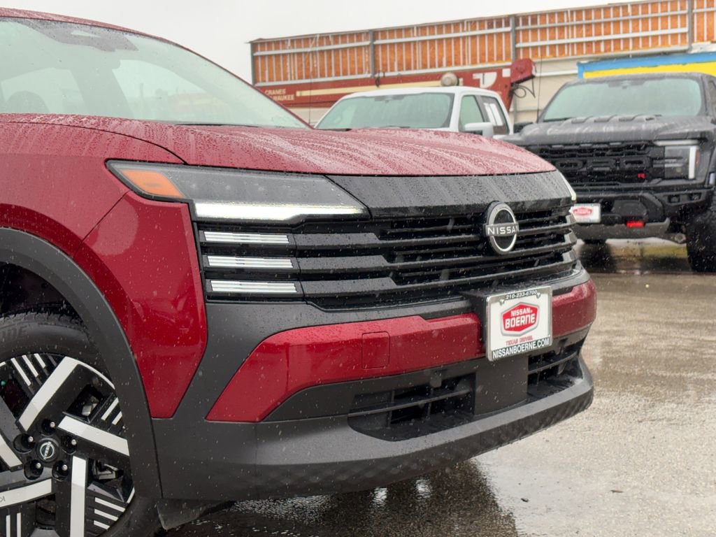 Used 2025 Nissan Kicks SV FWD image 3