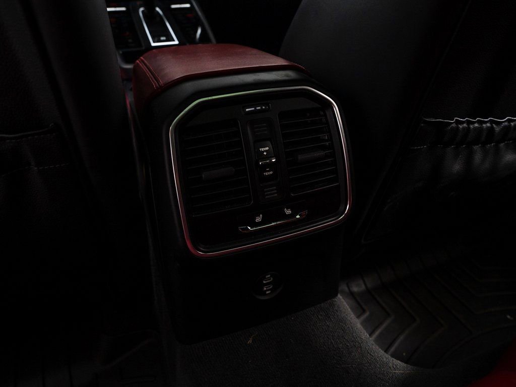 Used 2023 Porsche Macan GTS image 31